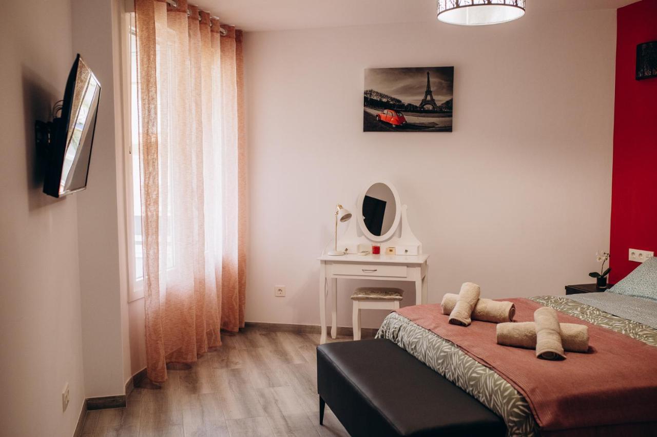 Apartamento Dolce Vita Салоу Екстериор снимка