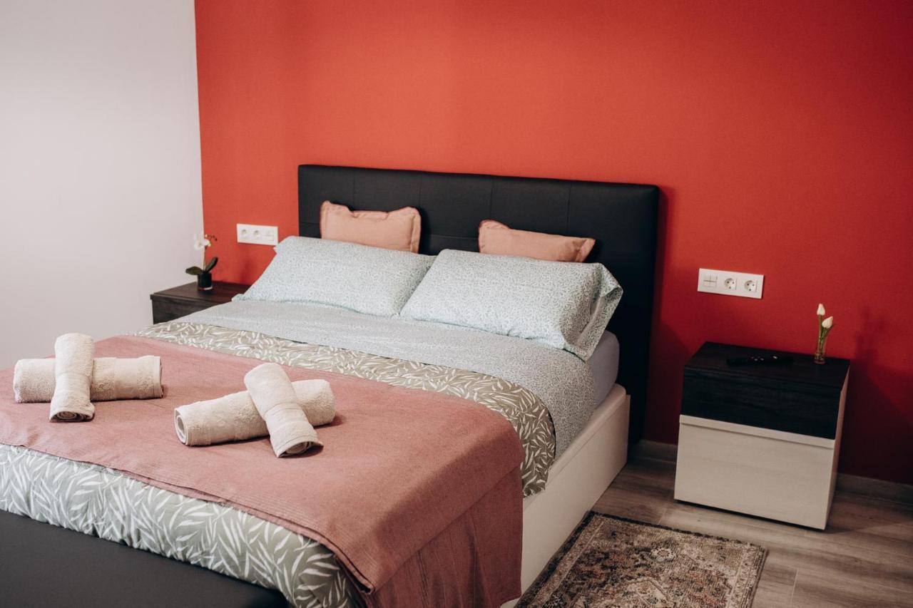 Apartamento Dolce Vita Салоу Екстериор снимка